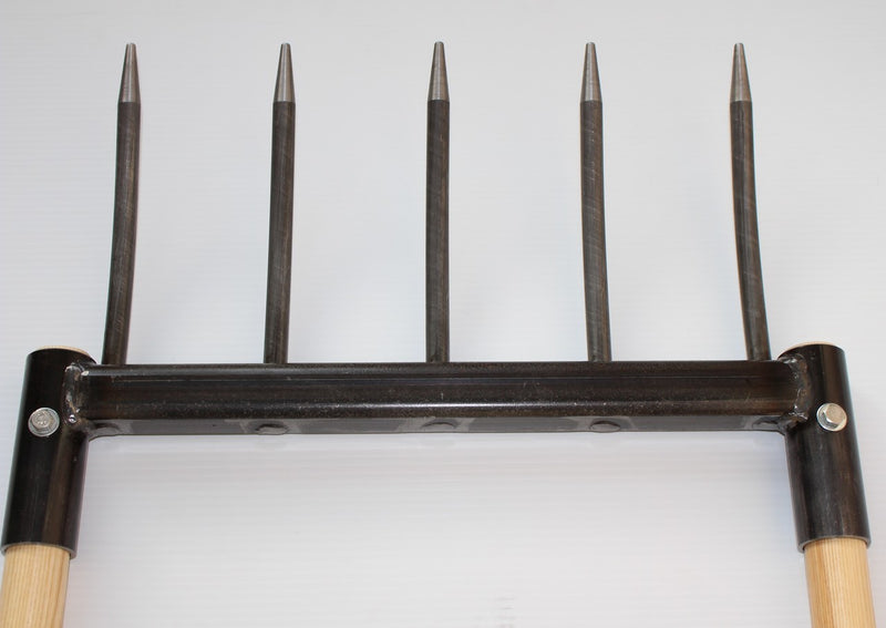 Cobrahead broadfork garden tool back tine view