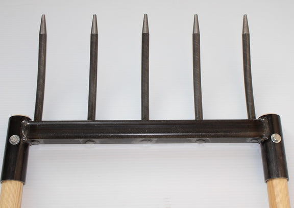 Cobrahead broadfork garden tool back tine view