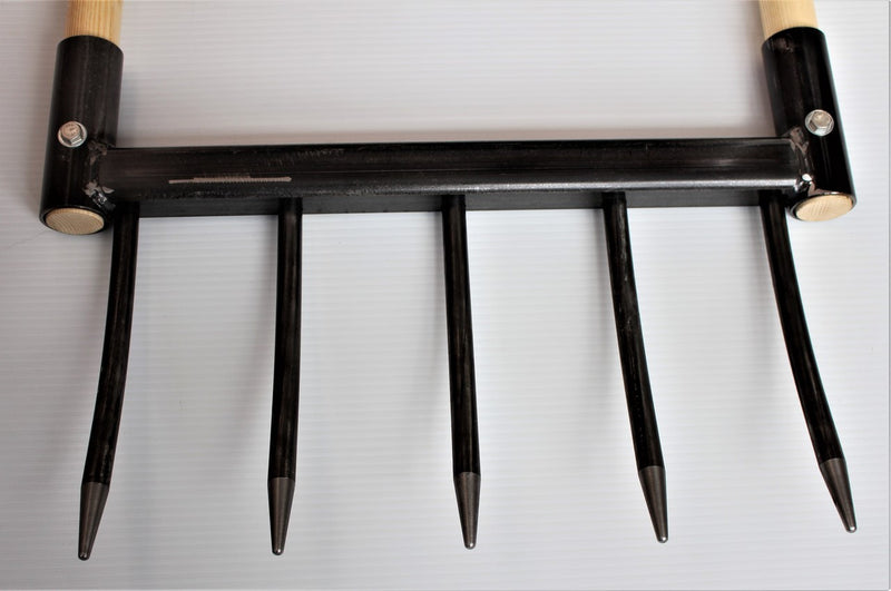 Cobrahead broadfork bottom back tine view